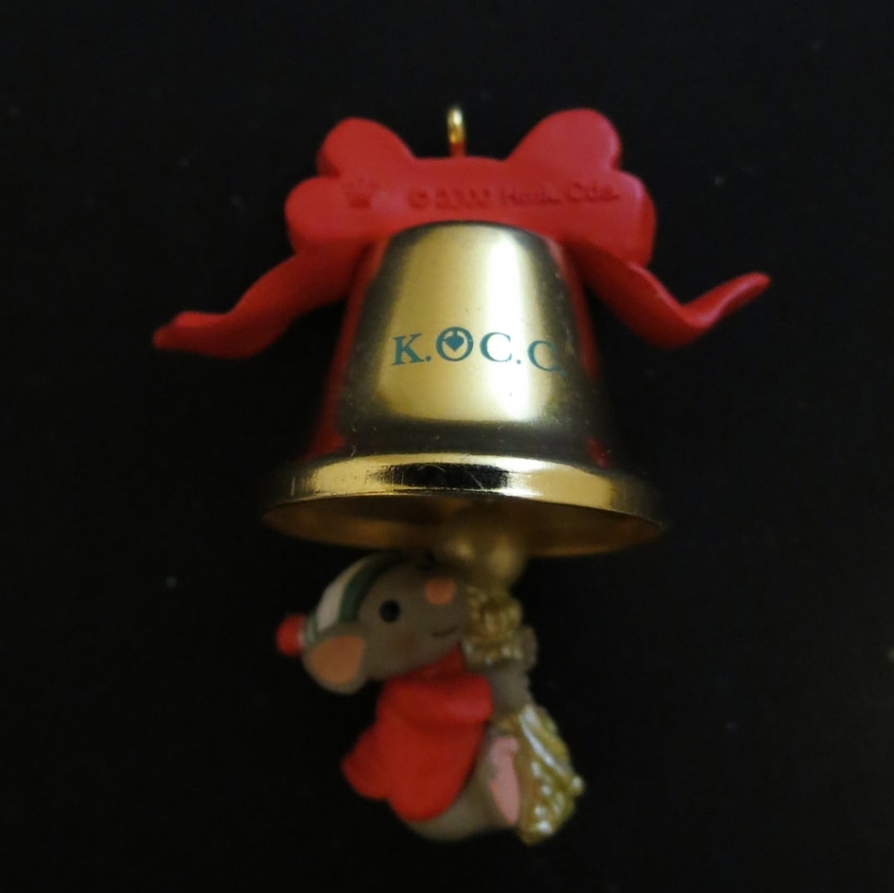 Vintage 2000 Hallmark Keepsake A Friend Chimes In Ornament